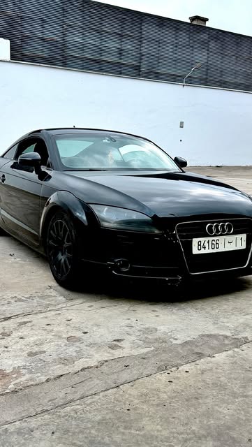 Projet Audi TT coupé : look furtif black-on-black et sonorité rageuse 🏁🖤. Qu'en pensez-vous ?