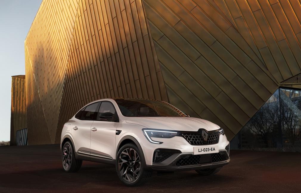 RENAULT Arkana Hybride E-tech