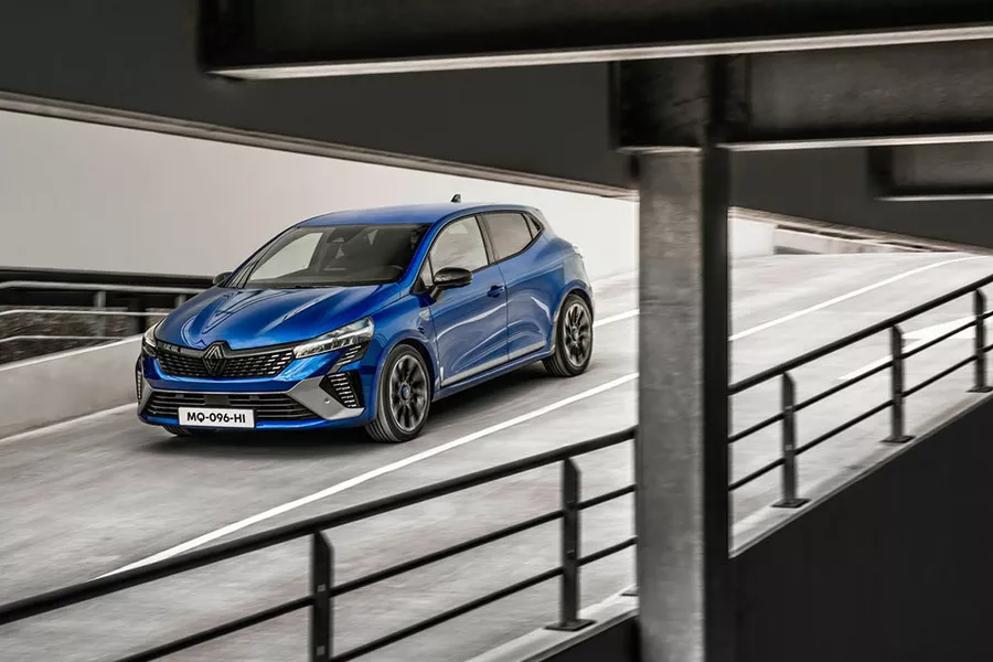 RENAULT Clio Hybride E-Tech