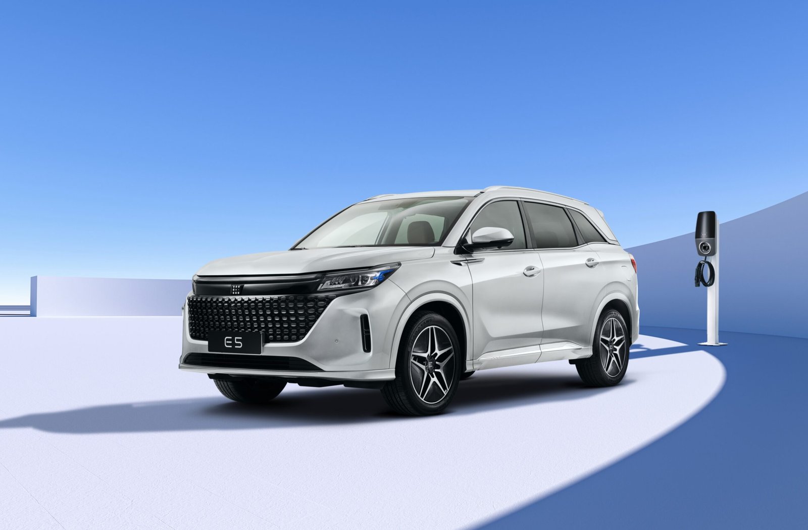 DFSK E5 PHEV