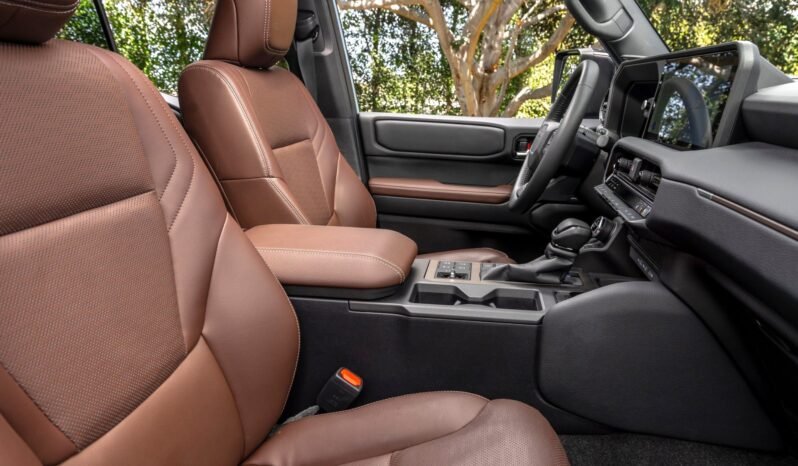 
								TOYOTA Land Cruiser Prado complet									