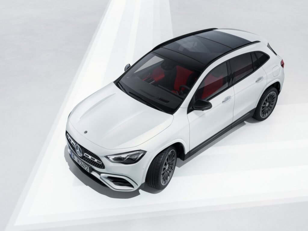 MERCEDES GLA