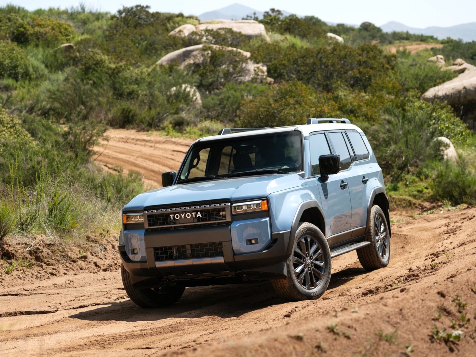 TOYOTA Land Cruiser Prado