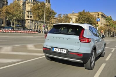 VOLVO XC40