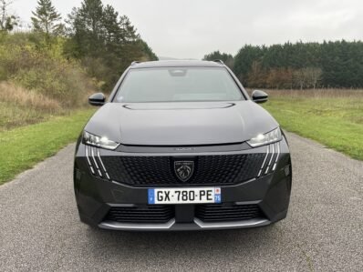 PEUGEOT 5008