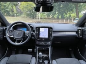 VOLVO XC40 EV