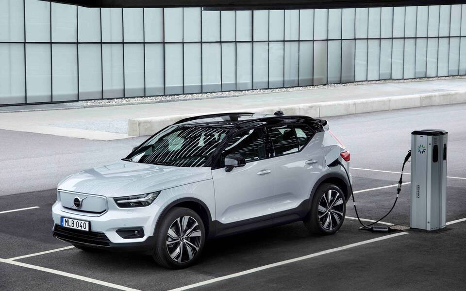 VOLVO XC40 EV
