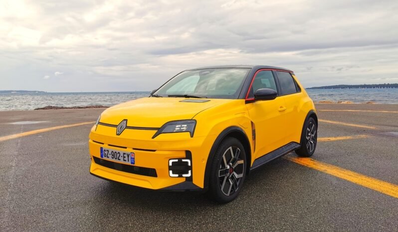 Renault 5 E-Tech كامل