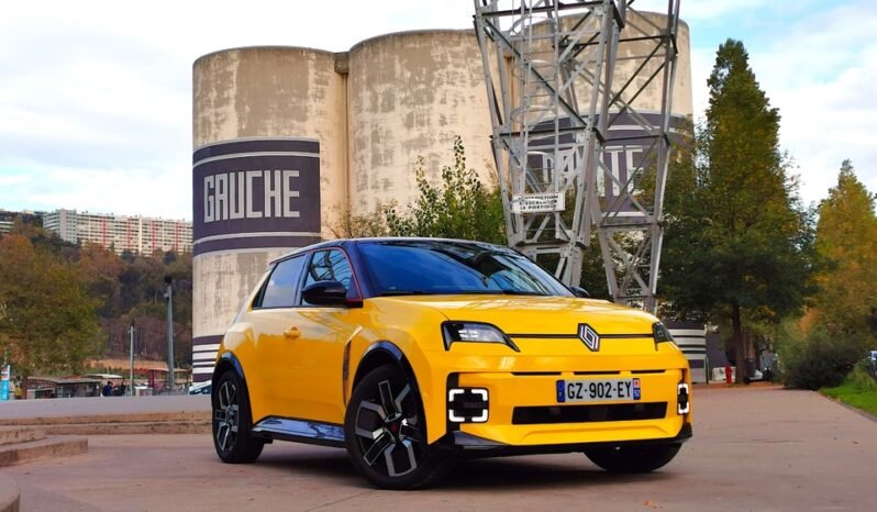 Renault 5 E-Tech كامل