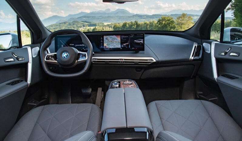BMW iX كامل