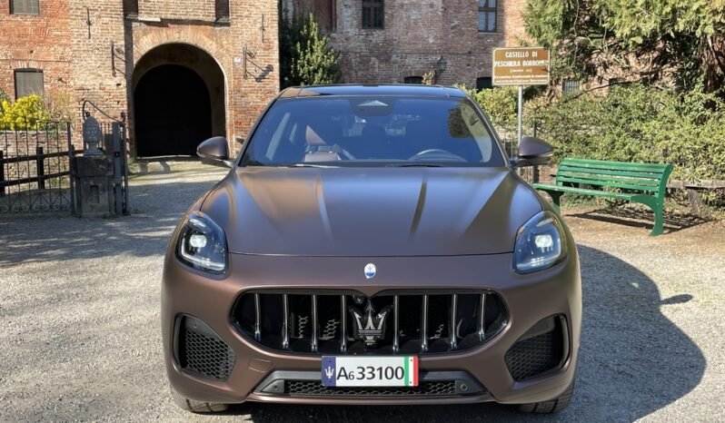 MASERATI Grecale completo