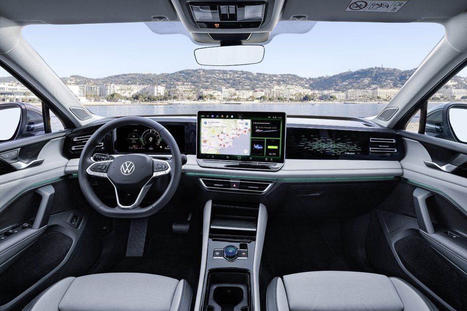 VOLKSWAGEN Tiguan
