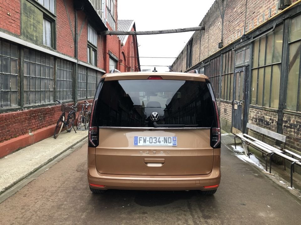 VOLKSWAGEN Caddy
