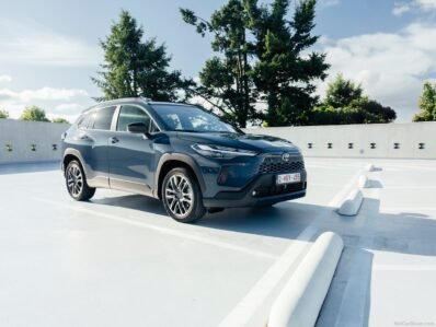 TOYOTA Corolla X SUV