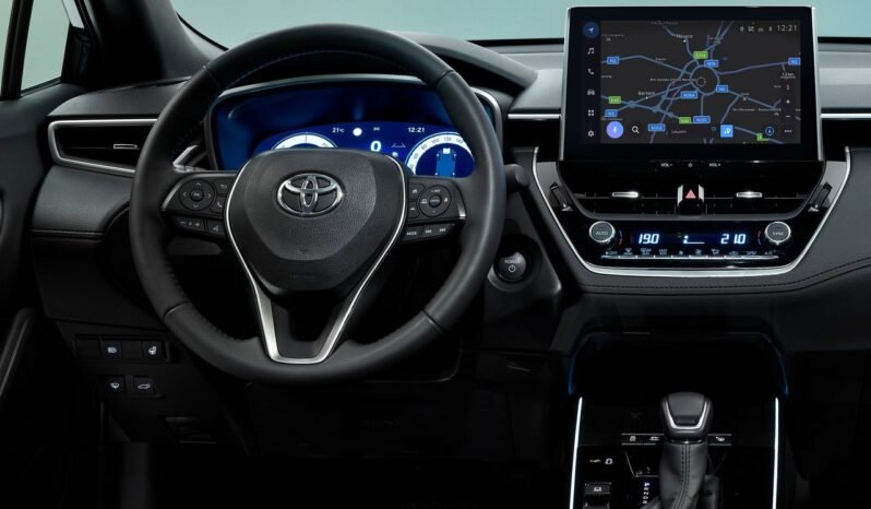 TOYOTA Corolla X SUV كامل