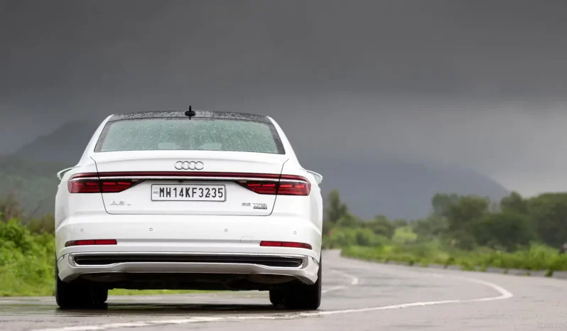 
								AUDI A8 PHEV complet									