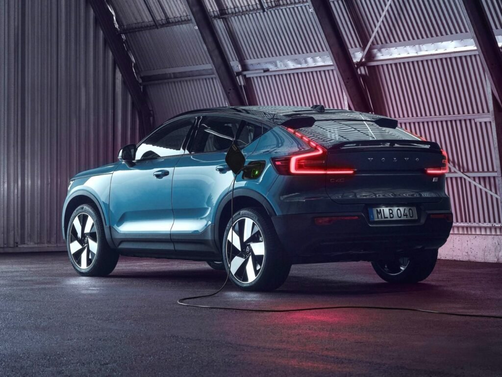 VOLVO C40 EV