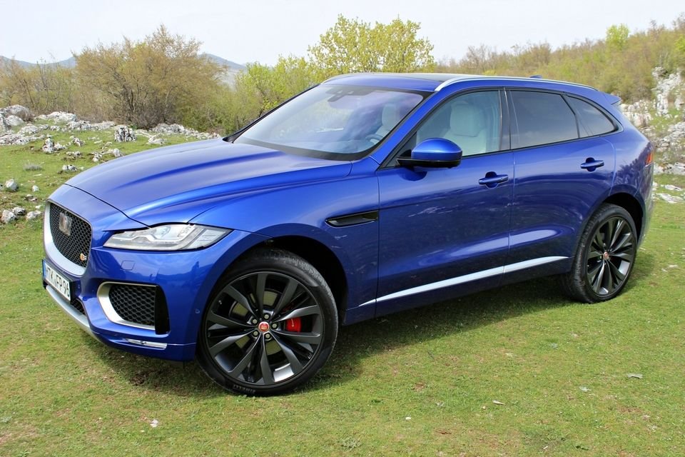 JAGUAR F-Pace