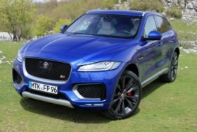 JAGUAR F-Pace