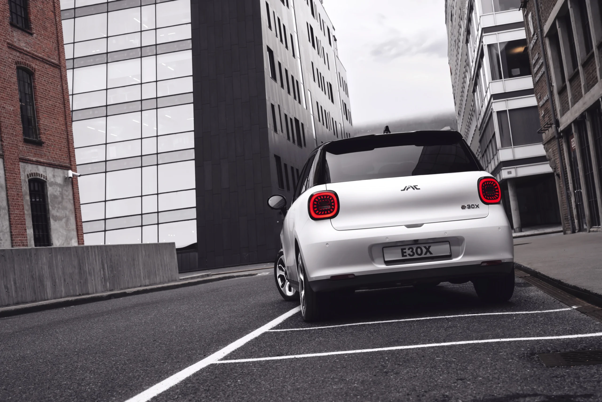 JAC E30X