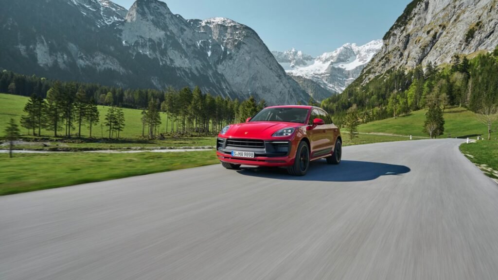 PORSCHE Macan