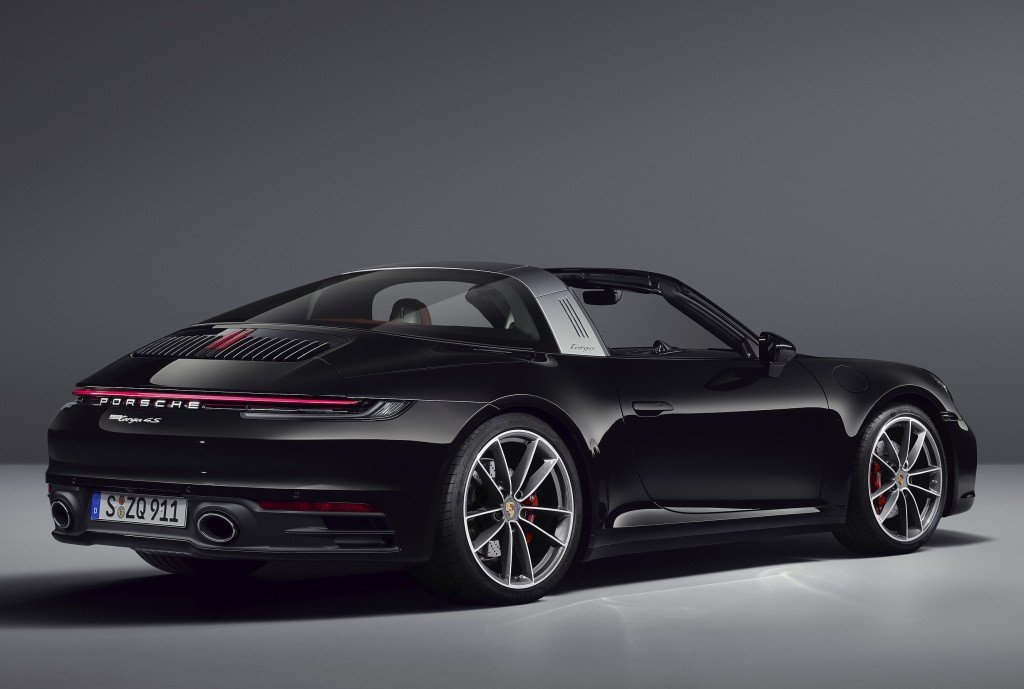 PORSCHE 911 Targa