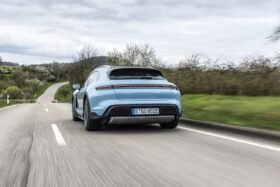 PORSCHE Taycan Cross Turismo