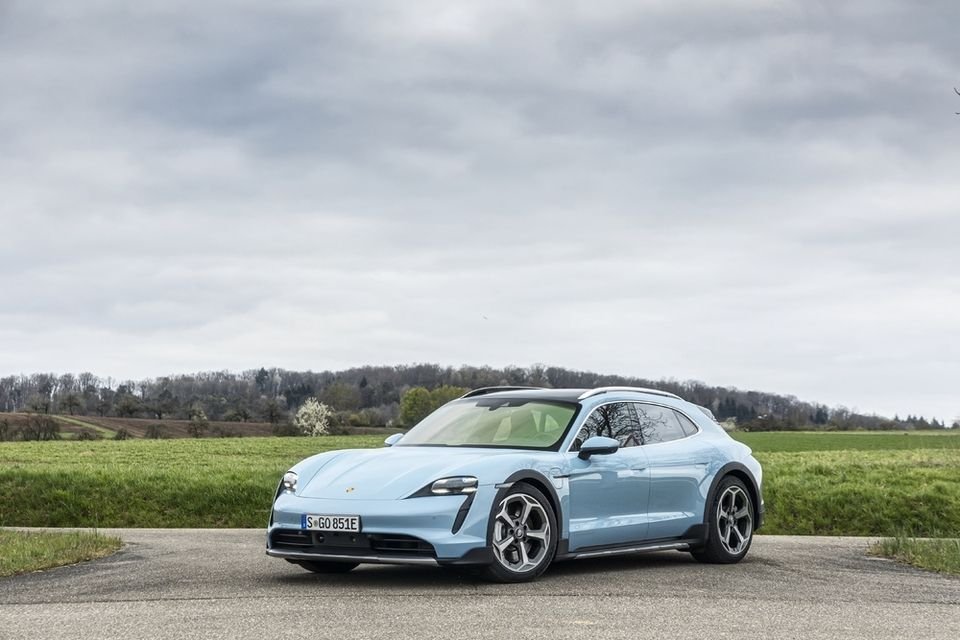 PORSCHE Taycan Cross Turismo