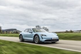 PORSCHE Taycan Cross Turismo