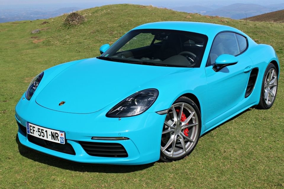 PORSCHE 718 Cayman