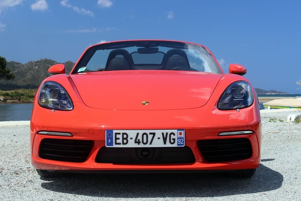 PORSCHE 718 Boxster