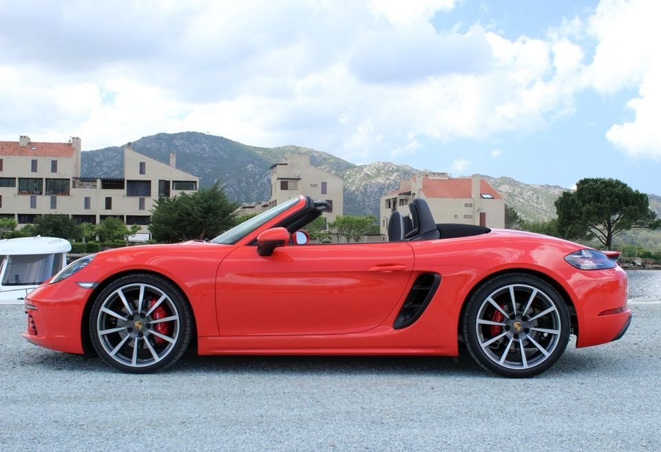 PORSCHE 718 Boxster